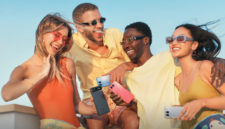 Infinix Smart 10 Plus hadir di Indonesia dengan layar 120 Hz, baterai 6.000 mAh, dan harga Rp1 jutaan untuk pengguna pemula.